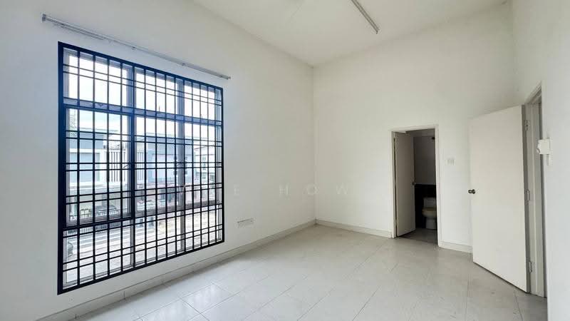Rumah Kluster untuk Dijual di Kangkar Pulai (Skudai) - Wee Howe - Living Room - PropertyGuru.com.my