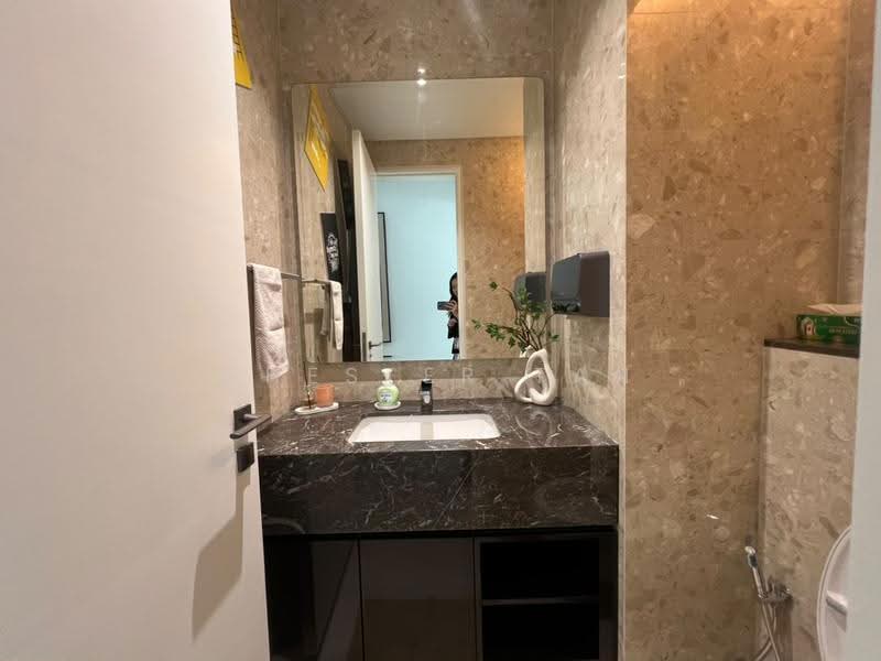 Service Residence for Sale at Pavilion Damansara Heights - Chester Tan - Bathroom - PropertyGuru.com.my