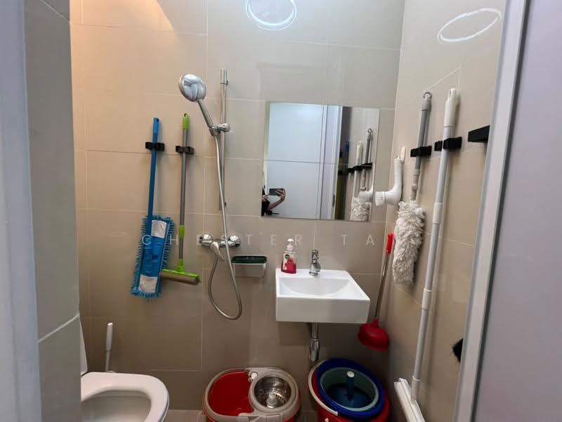 Service Residence for Sale at Pavilion Damansara Heights - Chester Tan - Bathroom - PropertyGuru.com.my