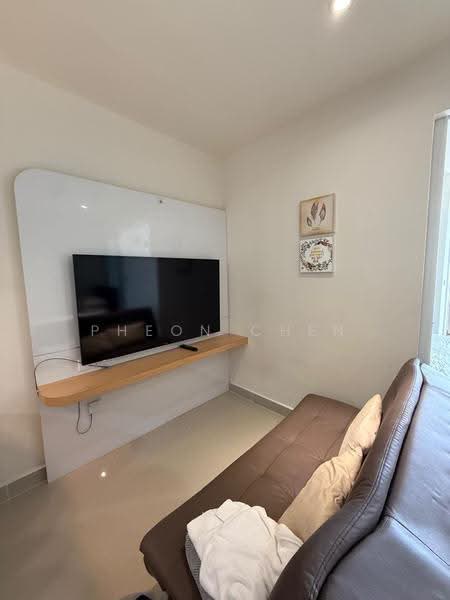 Kediaman Servis untuk Disewa di The Shore - Pheon Chen - Living Room - PropertyGuru.com.my