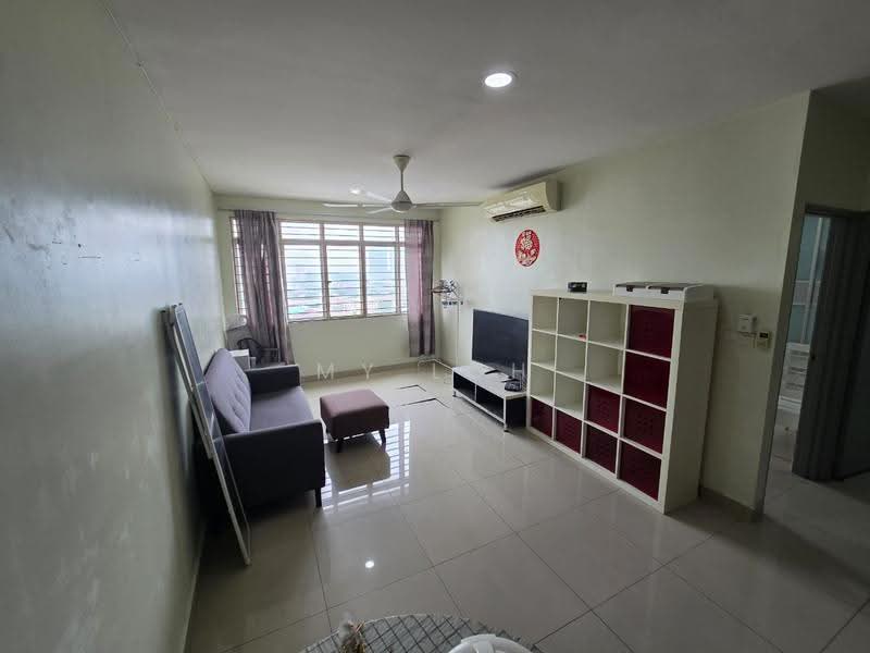 Kondominium untuk Dijual di 228 Kondominium - MY Loh - Living Room - PropertyGuru.com.my