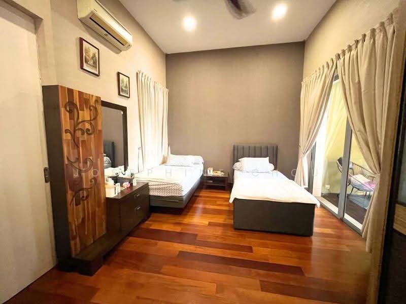 Rumah Berkembar untuk Dijual di Glenmarie (Selangor) - Josephine Chou - Bedroom - PropertyGuru.com.my
