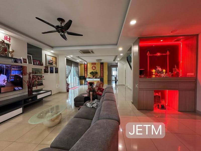 Rumah Berkembar untuk Dijual di Bandar Parklands (Klang) - Daniel Kok - Living Room - PropertyGuru.com.my