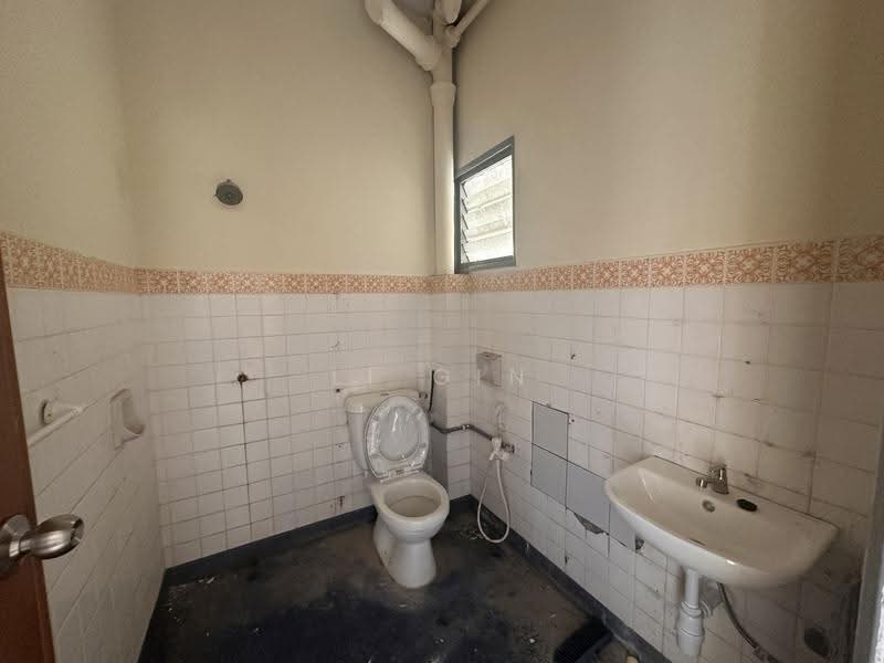 Rumah Banglo untuk Disewa di Bukit Damansara (Damansara Heights) - Li Gin - Bathroom - PropertyGuru.com.my