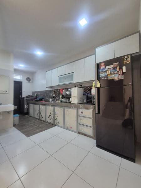 Rumah Teres untuk Dijual di Semenyih (Selangor) - Rafedah Binti Abdul Aziz - Kitchen - PropertyGuru.com.my