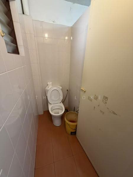 Rumah Teres untuk Dijual di Kepong Baru (Kepong) - Ethan Loke - Bathroom - PropertyGuru.com.my
