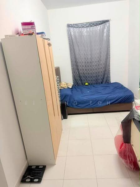 2-storey Terraced House for Sale in Taman Scientex Utama (Senai) - Ee Fong Toh - Bedroom - PropertyGuru.com.my