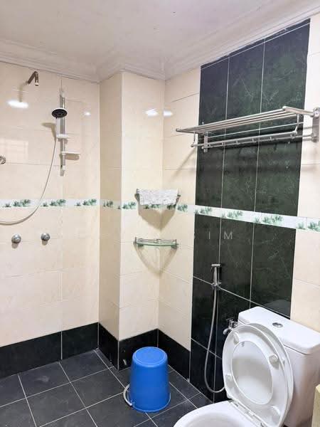 Service Residence for Rent at Larkin Residence (Phase One) - Cavin Sim - Bathroom - PropertyGuru.com.my