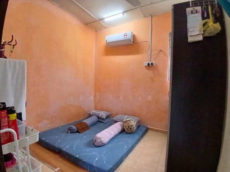 Rumah Teres 1-Tingkat untuk Dijual di Kamunting (Perak) - Iza Talib - Bedroom - PropertyGuru.com.my