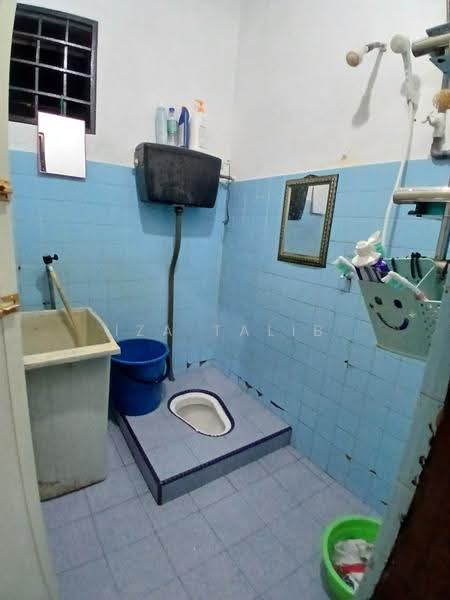 Rumah Teres 1-Tingkat untuk Dijual di Kamunting (Perak) - Iza Talib - Bathroom - PropertyGuru.com.my