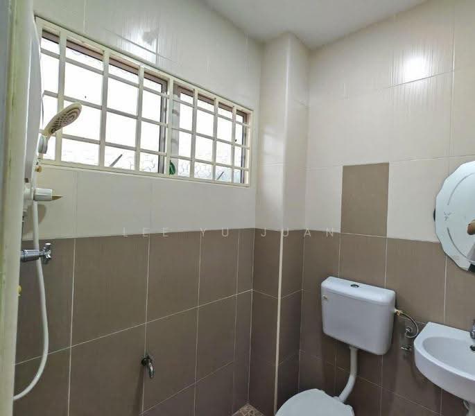 Rumah Berkembar untuk Disewa di Johor Bahru (Johor) - Victor Lee - Bathroom - PropertyGuru.com.my