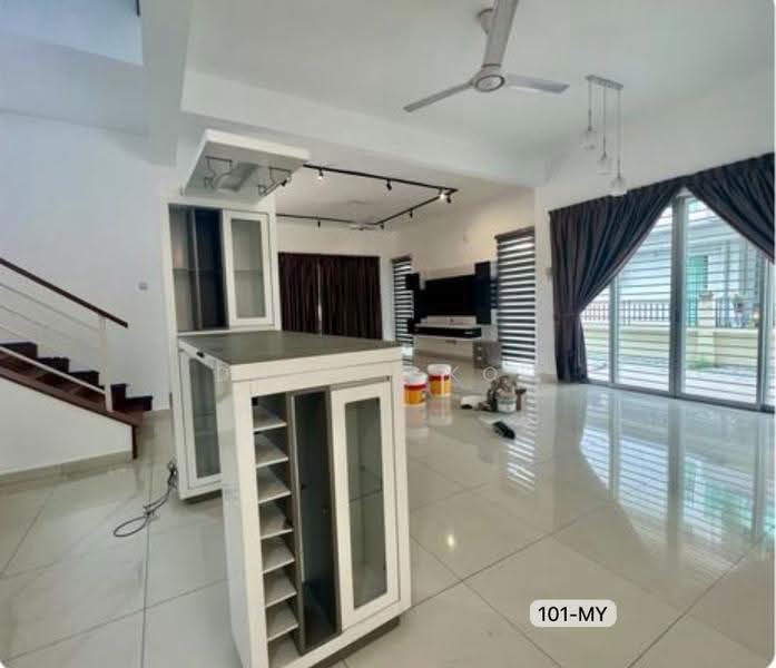 Rumah Berkembar untuk Dijual di Bandar Parklands (Klang) - Daniel Kok - Living Room - PropertyGuru.com.my