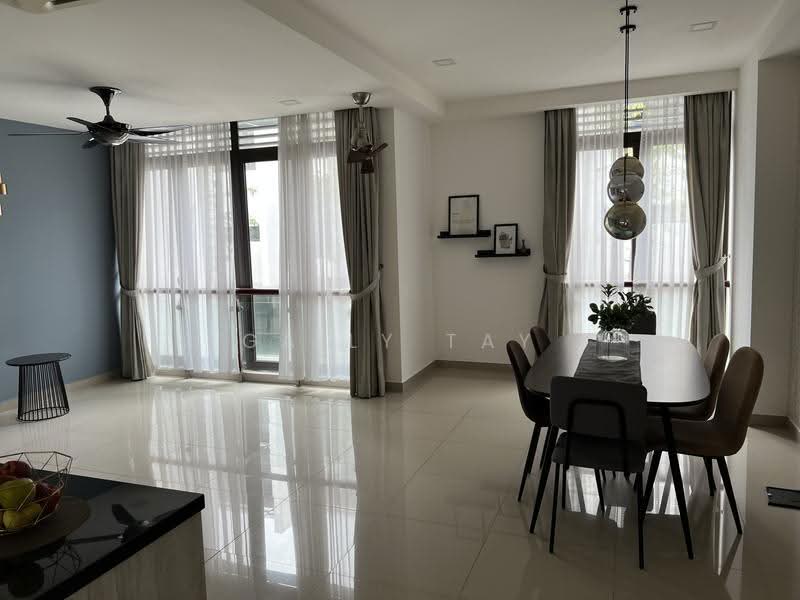 Rumah Teres 3-Tingkat untuk Dijual di Cyberjaya (Selangor) - Gaily Tay - Living Room - PropertyGuru.com.my