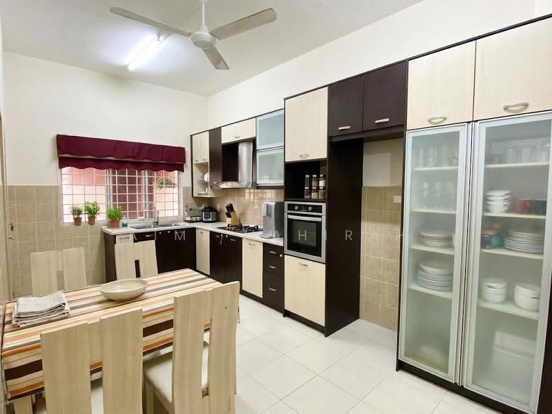 Rumah Teres 2-Tingkat untuk Dijual di Taman Prima Saujana (Kajang) - Aimi Mahirah - Kitchen - PropertyGuru.com.my