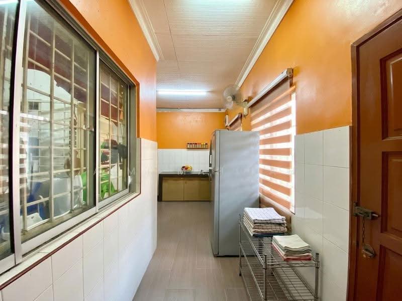 Rumah Teres 2-Tingkat untuk Dijual di Taman Prima Saujana (Kajang) - Aimi Mahirah - Kitchen - PropertyGuru.com.my