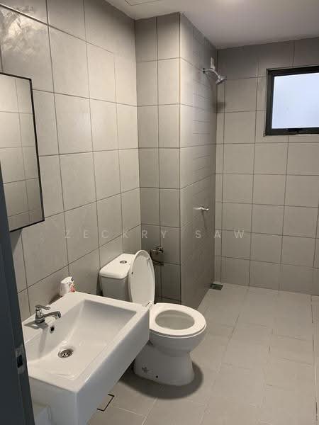 Kediaman Servis untuk Disewa di E'Island Lake Haven - Zeckry Saw - Bathroom - PropertyGuru.com.my