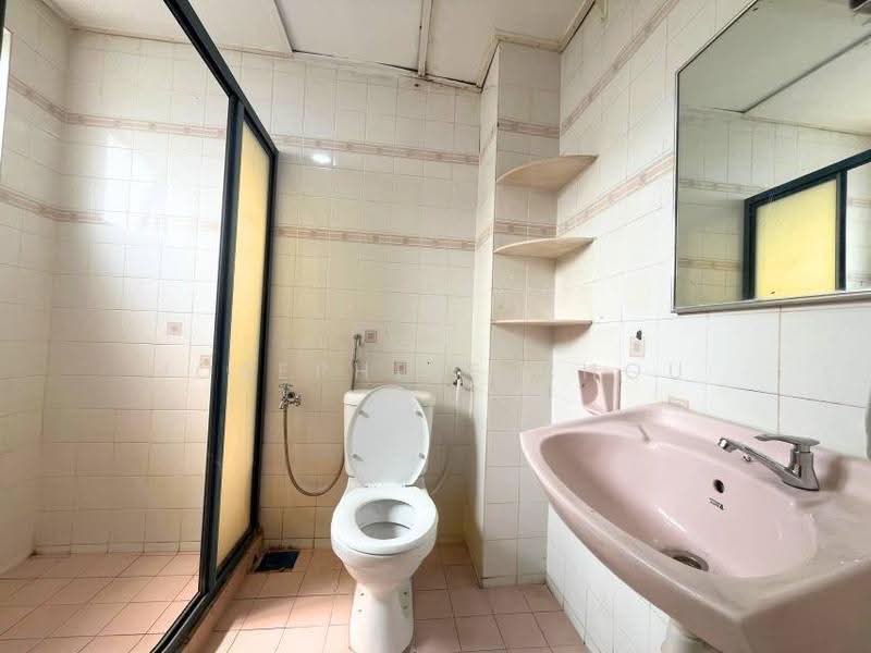 Kondominium untuk Dijual di Sri Permata - Josephine Chou - Bathroom - PropertyGuru.com.my