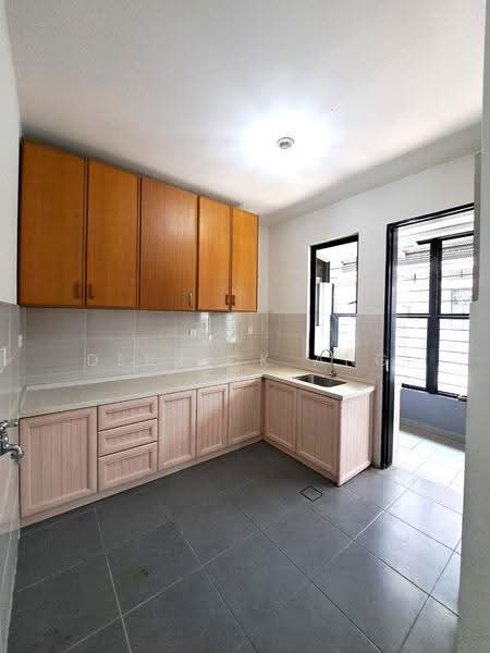 2-storey Terraced House for Sale in Denai Alam (Shah Alam) - Derrick Ang - Kitchen - PropertyGuru.com.my