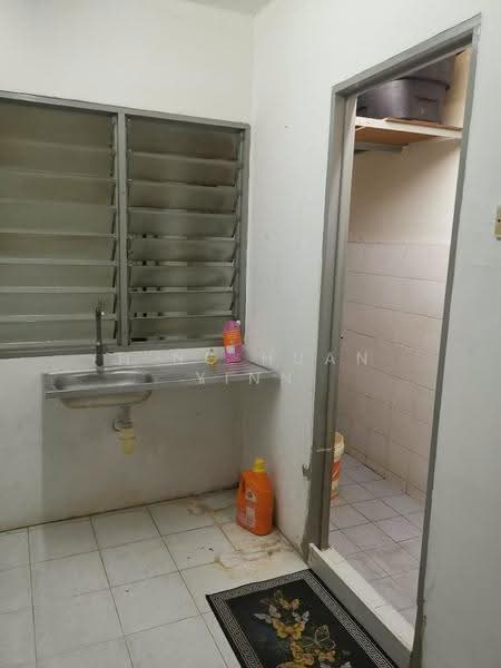 Apartment for Rent at Krystal Heights - H'Ng Huan Yinn - Kitchen - PropertyGuru.com.my