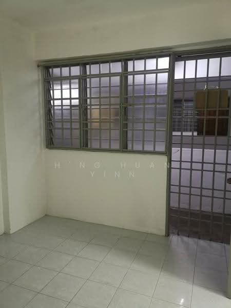 Apartment for Rent at Krystal Heights - H'Ng Huan Yinn - livingroom - PropertyGuru.com.my