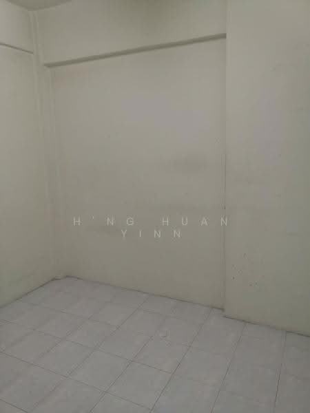 Apartment for Rent at Krystal Heights - H'Ng Huan Yinn - bedroom2 - PropertyGuru.com.my
