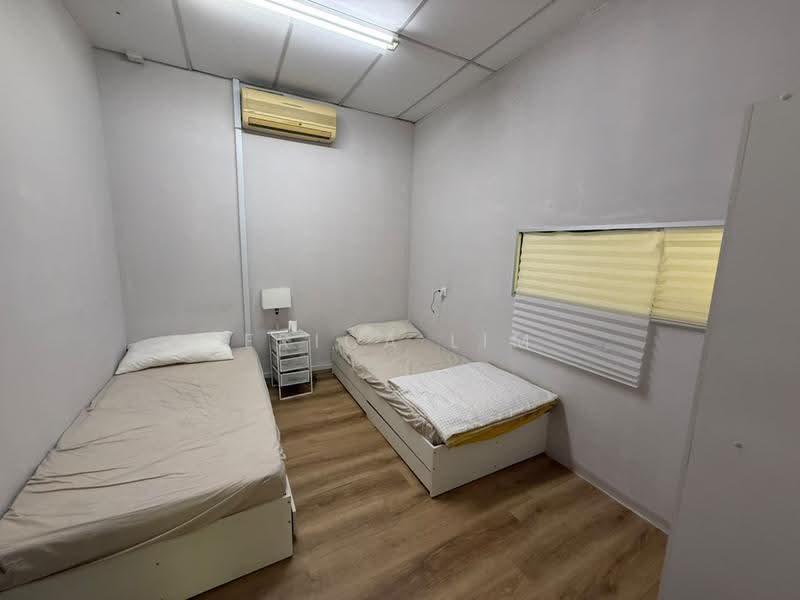Semi-D Factory for Rent in Taman Desa Cemerlang (Ulu Tiram) - Erica Lim - Bedroom - PropertyGuru.com.my