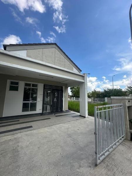Rumah Teres untuk Disewa di Kangkar Pulai (Skudai) - Sha Saravanan - Exterior - PropertyGuru.com.my