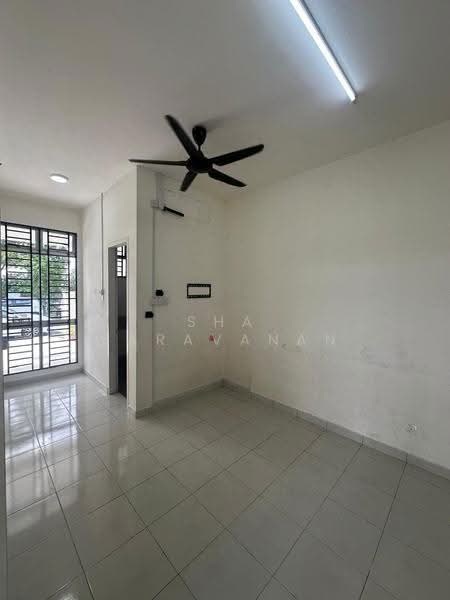 Rumah Teres untuk Disewa di Kangkar Pulai (Skudai) - Sha Saravanan - Living Room - PropertyGuru.com.my