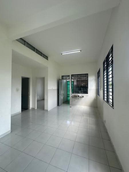 Rumah Teres untuk Disewa di Kangkar Pulai (Skudai) - Sha Saravanan - Kitchen - PropertyGuru.com.my