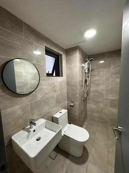 Kediaman Servis untuk Disewa di M Arisa - Eva Yap - Bathroom - PropertyGuru.com.my