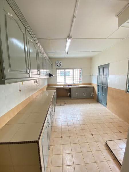 2-storey Terraced House for Rent in Desa Moccis (Sungai Buloh) - Chee Seng - Kitchen - PropertyGuru.com.my