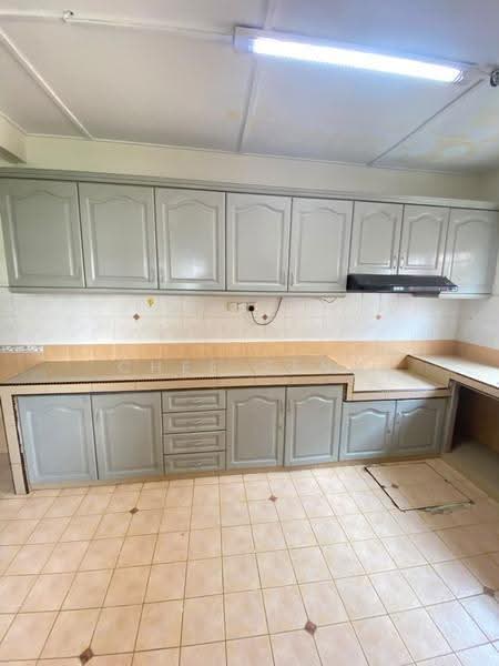 2-storey Terraced House for Rent in Desa Moccis (Sungai Buloh) - Chee Seng - Kitchen - PropertyGuru.com.my