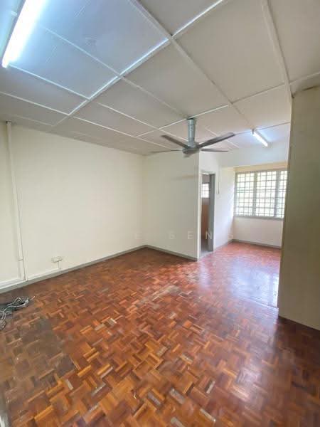 2-storey Terraced House for Rent in Desa Moccis (Sungai Buloh) - Chee Seng - Living Room - PropertyGuru.com.my