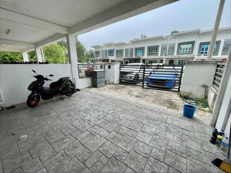 Rumah Teres 2-Tingkat untuk Dijual di Semenyih (Selangor) - Ewat Khairul - Exterior - PropertyGuru.com.my