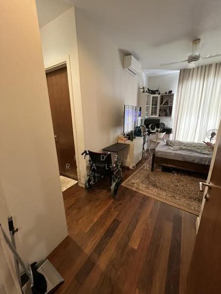 Semi-Detached House for Sale in Desa Sri Hartamas (Sri Hartamas) - Fadzli Realtor - Bedroom - PropertyGuru.com.my