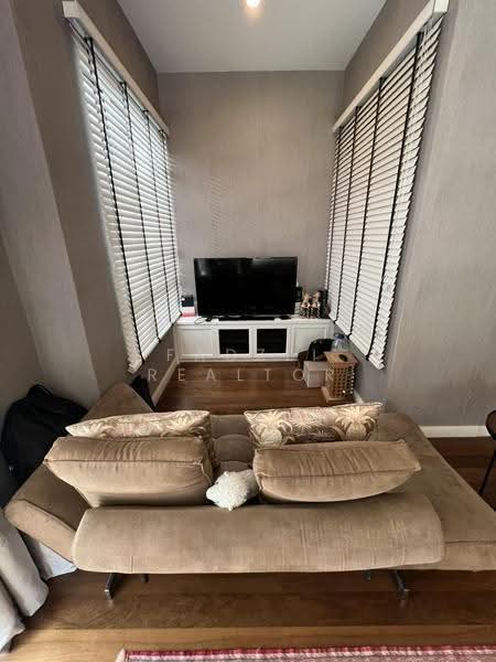 Semi-Detached House for Sale in Desa Sri Hartamas (Sri Hartamas) - Fadzli Realtor - Living Room - PropertyGuru.com.my
