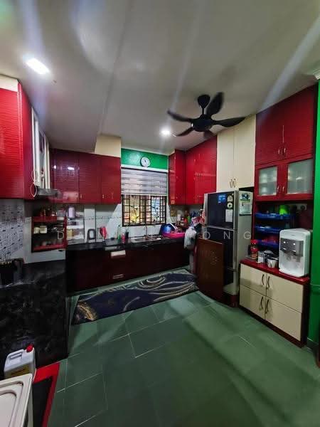 1-storey Terraced House for Sale in Taman Universiti (Skudai) - Daniel Yong - Kitchen - PropertyGuru.com.my