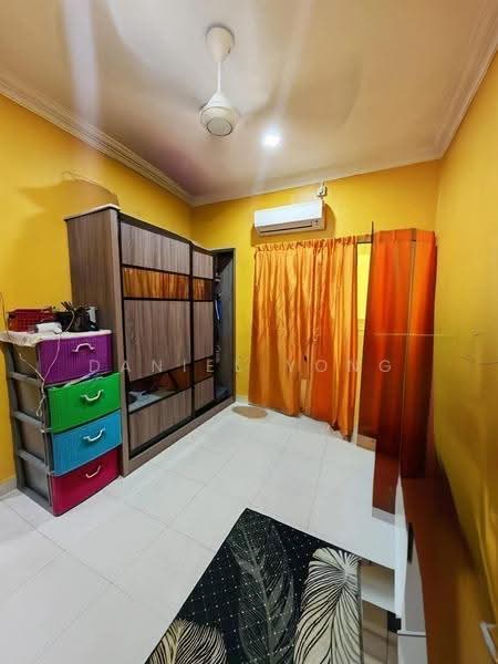 1-storey Terraced House for Sale in Taman Universiti (Skudai) - Daniel Yong - Bedroom - PropertyGuru.com.my