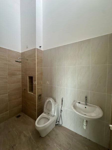 Rumah Kluster untuk Dijual di Iskandar Puteri (Nusajaya) (Johor) - Win Tan - Bathroom - PropertyGuru.com.my