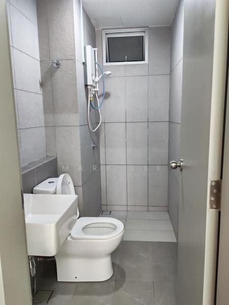 Kondominium untuk Disewa di Lakefront Residence - Mark Lee - Bathroom - PropertyGuru.com.my