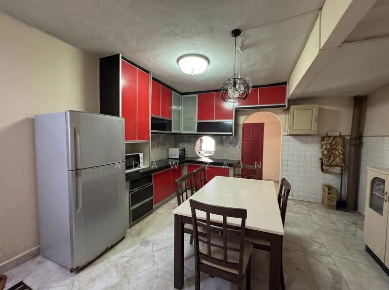 2.5-storey Terraced House for Sale in Taman Sri Muda (Shah Alam) - Adaw Zain - Kitchen - PropertyGuru.com.my