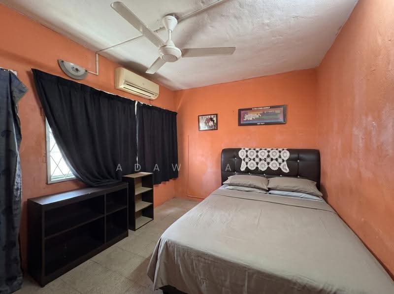 2.5-storey Terraced House for Sale in Taman Sri Muda (Shah Alam) - Adaw Zain - Bedroom - PropertyGuru.com.my