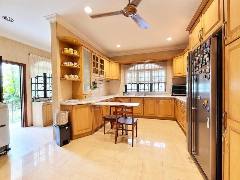 Bungalow House for Sale in Kota Damansara (Selangor) - Vincent Liaw - Kitchen - PropertyGuru.com.my