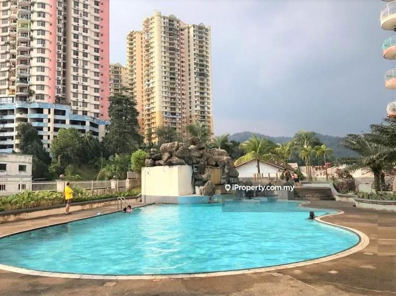 Kondominium untuk Dijual di Venice Hill - Leslie Low - Pool - PropertyGuru.com.my