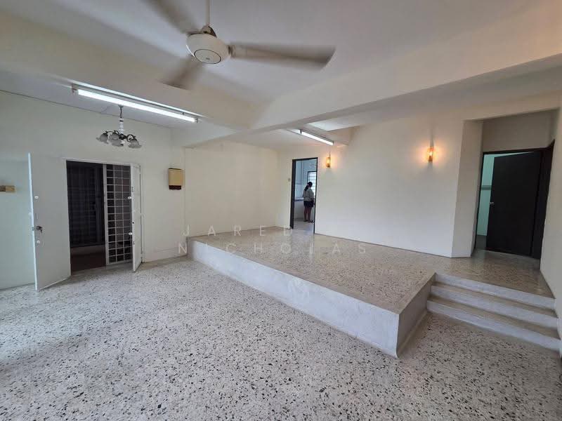 Flat for Sale at Pangsapuri Kekwa - Jared A. Nicholas - Hall - PropertyGuru.com.my