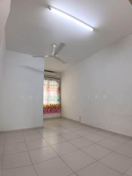 Rumah Teres 2-Tingkat untuk Disewa di Taman Desa Tebrau (Tebrau) - Shi Ying Tan - Living Room - PropertyGuru.com.my