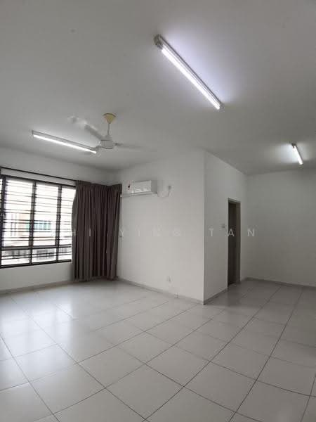 Rumah Teres 2-Tingkat untuk Disewa di Taman Desa Tebrau (Tebrau) - Shi Ying Tan - Living Room - PropertyGuru.com.my
