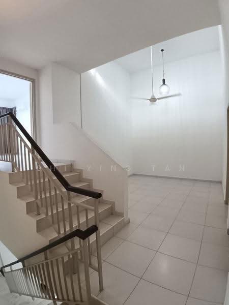 Rumah Teres 2-Tingkat untuk Disewa di Taman Desa Tebrau (Tebrau) - Shi Ying Tan - Entrance - PropertyGuru.com.my