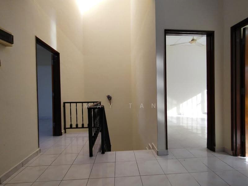 2-storey Terraced House for Sale in Taman Sri Kluang (Kluang) - May Tan - Corridor - PropertyGuru.com.my