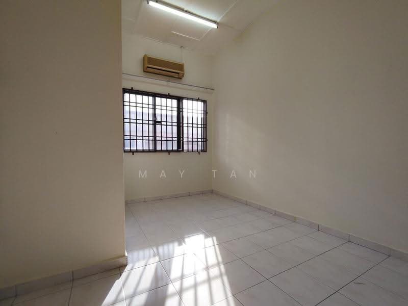 2-storey Terraced House for Sale in Taman Sri Kluang (Kluang) - May Tan - Interior - PropertyGuru.com.my